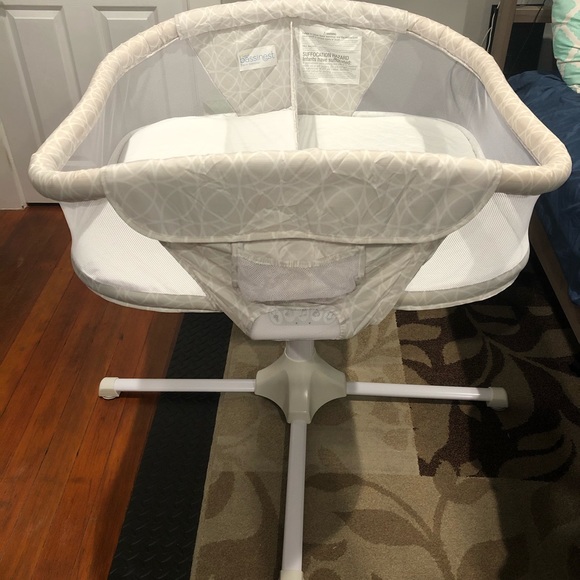 used halo twin bassinet